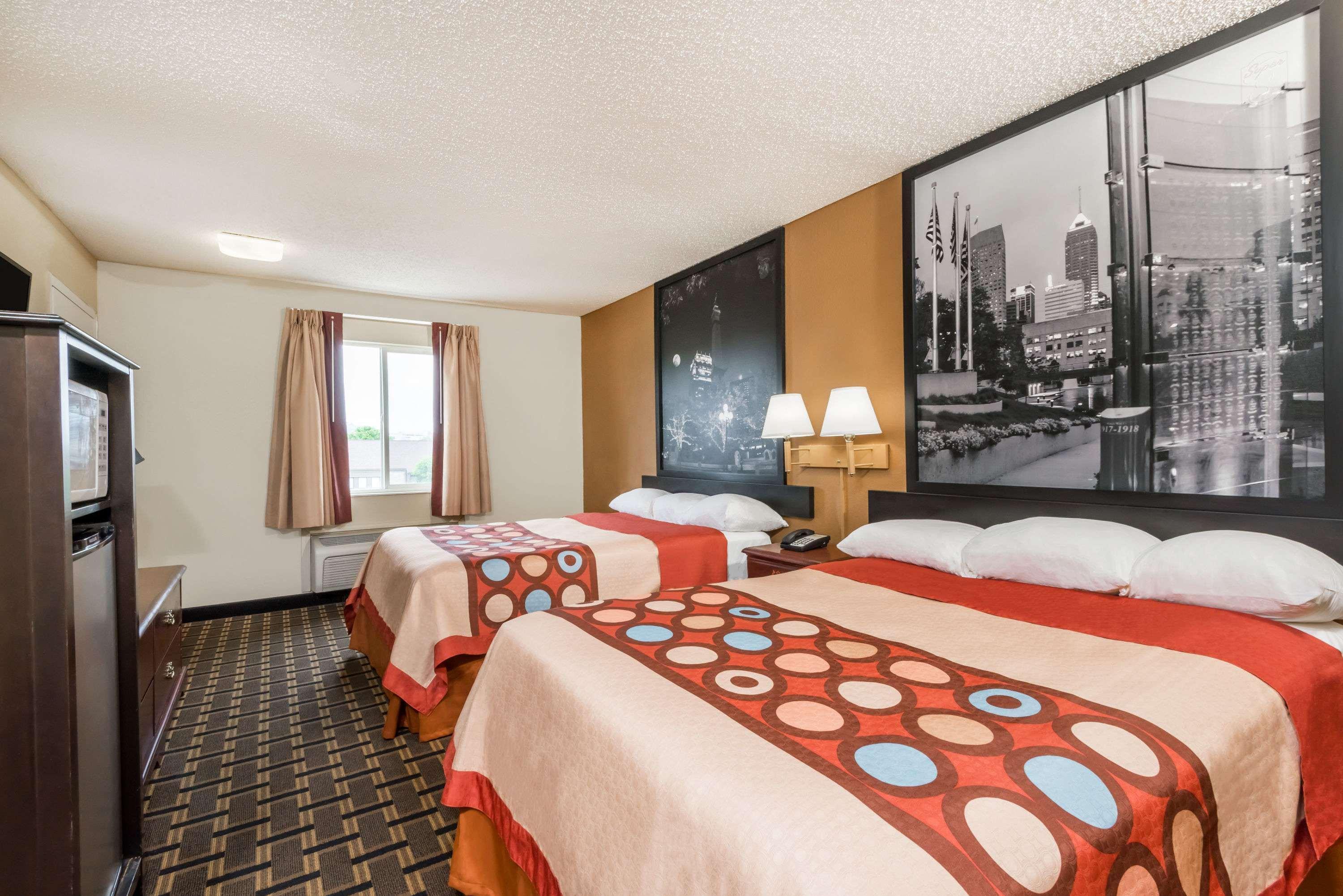 Super 8 By Wyndham Indianapolis/Ne/Castleton Area Otel Dış mekan fotoğraf