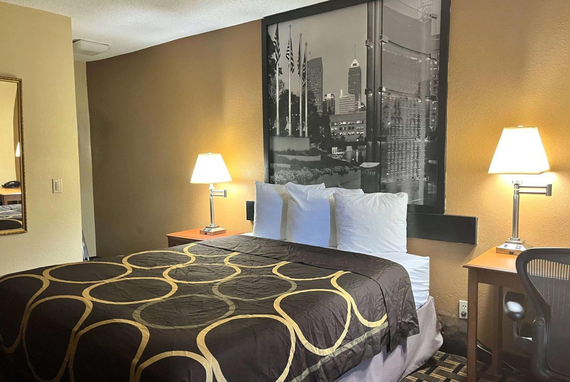 Super 8 By Wyndham Indianapolis/Ne/Castleton Area Otel Dış mekan fotoğraf